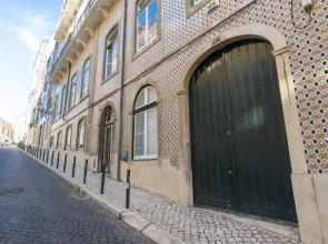 Large & Relaxing loft in Alfama