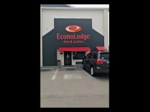 Econo Lodge Inn & Suites Virginia Beach - Norfolk