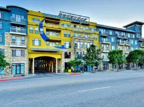 StayLo Luxury 2 Bedroom Apartment