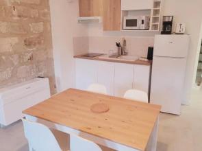 Charming Duplex For 4 In The Heart Of Avignon