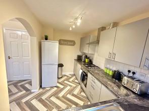 Spacious & Cosy House by Passionfruit Properties