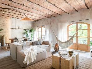 2 BR Picasso Penthouse with Terrace - HOA 42131