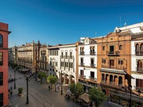 Luxury 3 Bd Apartment Next to the Cathedral. Constitución III