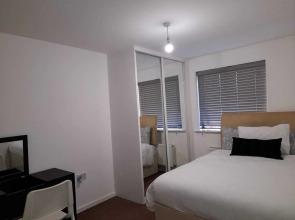 Impeccable 2-bed Apartment in London