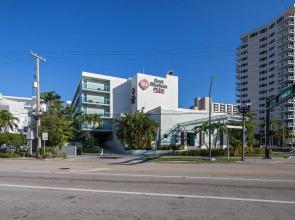 Best Western Plus Oceanside Inn