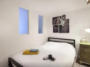 Beautiful 2 Bed Duplex w/ Mezzanine in City Centre