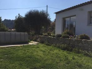 Maison calme, climatisation, piscine et barbecue