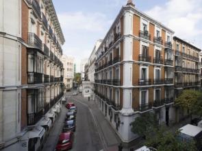 Modern Flats in Justicia by Allô Housing