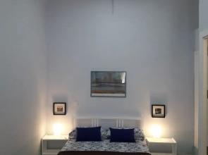 White Goose Apartment in Madrid