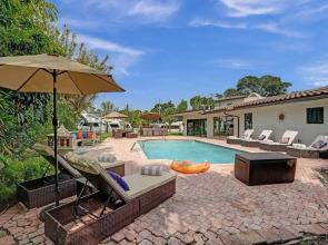 Villa Riverland With Heated Pool On The Water 5 Bedroom Villa