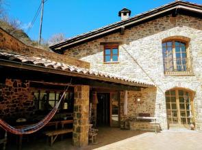 House With 6 Bedrooms in Beget, With Wonderful Lake View, Furnished Garden and Wifi - 40 km From the Slopes