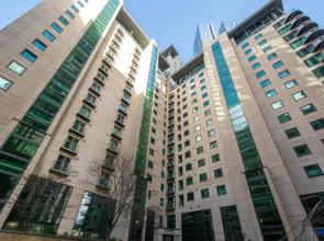 Discovery Dock East At Canary Wharf By Mysquare