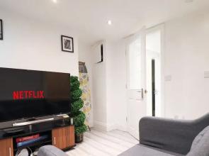 3-bed House in London Near the O2 Arena & Excel