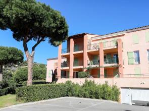 Holiday Home Le Mas d'Esquières