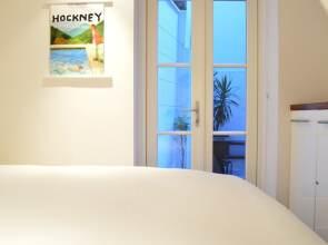 1 Bedroom Apartment With Terrace on Warren Street