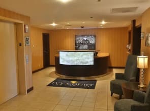 Ivy Court Inn & Suites