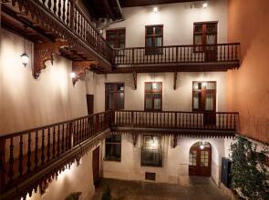 Gołębia 8 Residence