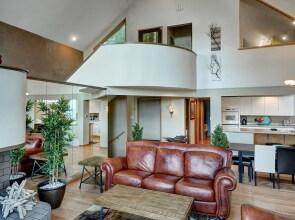 Madison Park Manor - Three Bedroom Home