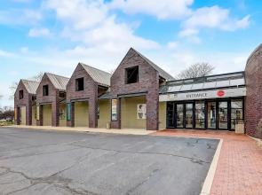 FRONTDESK University Edge Notre Dame Apts South Bend