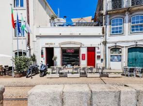 Porto City Holidays by Douro River