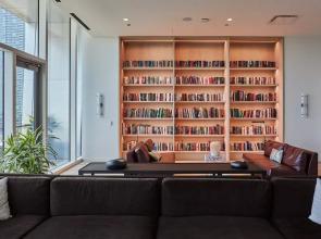 High-rise 65 Fl Apt w Lux Amenities Lake Views