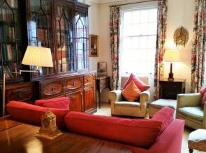Vintage British 1 bed Flat in Marylebone