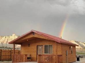 Log Cottages at Bryce Canyon #3