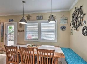 Ocean View & Grill: Crystal Beach Bungalow!