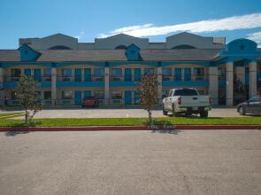 OYO Hotel Bliss Boardwalk