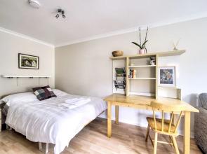 Dean Village Studio Apartment