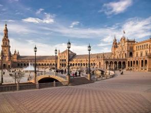 Bordador Central Suite by Valcambre