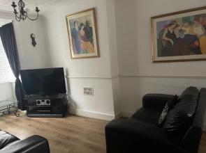 Impeccable 2-bed House in Leytonstone East London