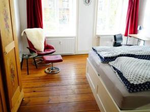 Großzügige 185m2-Altbauwohnung in Bestlage 7Zimmer-2Bäder-2Küchen-2WCs