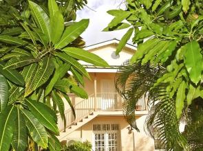 Poinsettia Villa Apartments