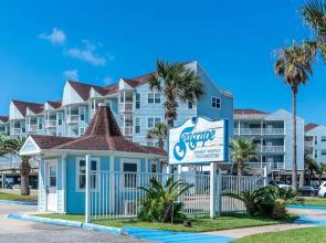 Beautiful Blue Heron Sleeps 6 Great Views