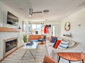 < 4 Mi to Dtwn Palm Springs: Home w/ Private Patio