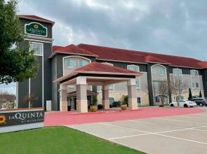 La Quinta Inn & Suites by Wyndham Waxahachie