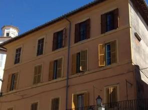 All'ombra del Castello