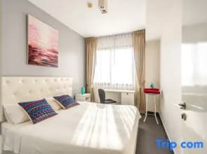 Unixx Phratumnak Elegant 1-BR Free Electricity