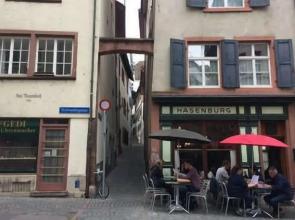 In Swiss Home - Rathaus from 1284 historical Apartment