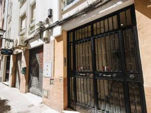 Hostly Sol 2bdr flat with patio in Seville center