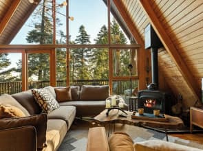 The Tranquil Pines A-frame Cabin Spectacular Views!