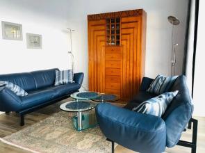 Port Marina "Schlagseite"