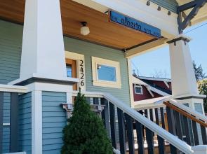 The Alberta Petite Hotel