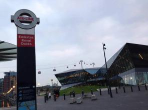 Stunning four bedroom house close to Excel, O2 & Central London with free parking