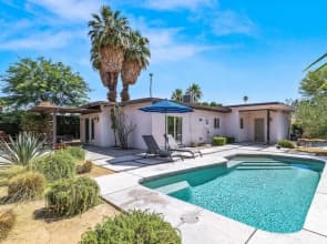 Cozy Desert Bungalow