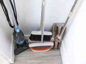 Walk 2 Restaurants Bars-relax on Private Patio