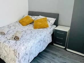 Stunning 4-bed House in Liverpool L15