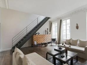 Class and Elegance: Parisian Apartment