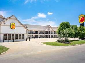 Super 8 by Wyndham City of Moore